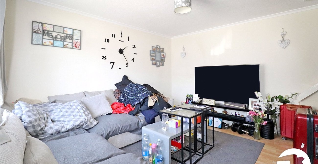 1 bedroom house for sale in London | Robinson Jackson