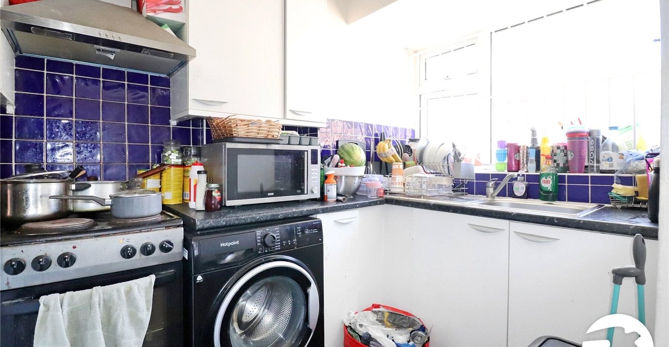 1 bedroom house for sale in London | Robinson Jackson