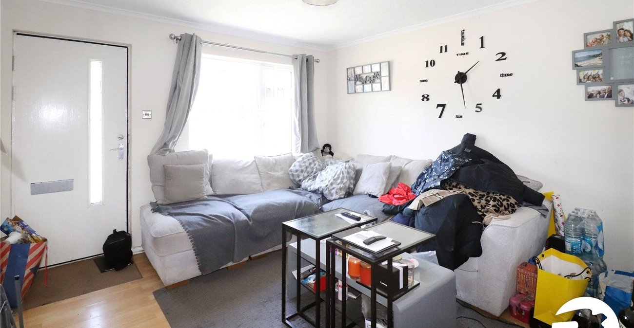 1 bedroom house for sale in London | Robinson Jackson