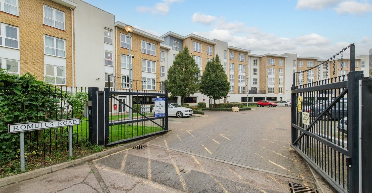 2 bedroom property for sale in Gravesend | Robinson Michael & Jackson