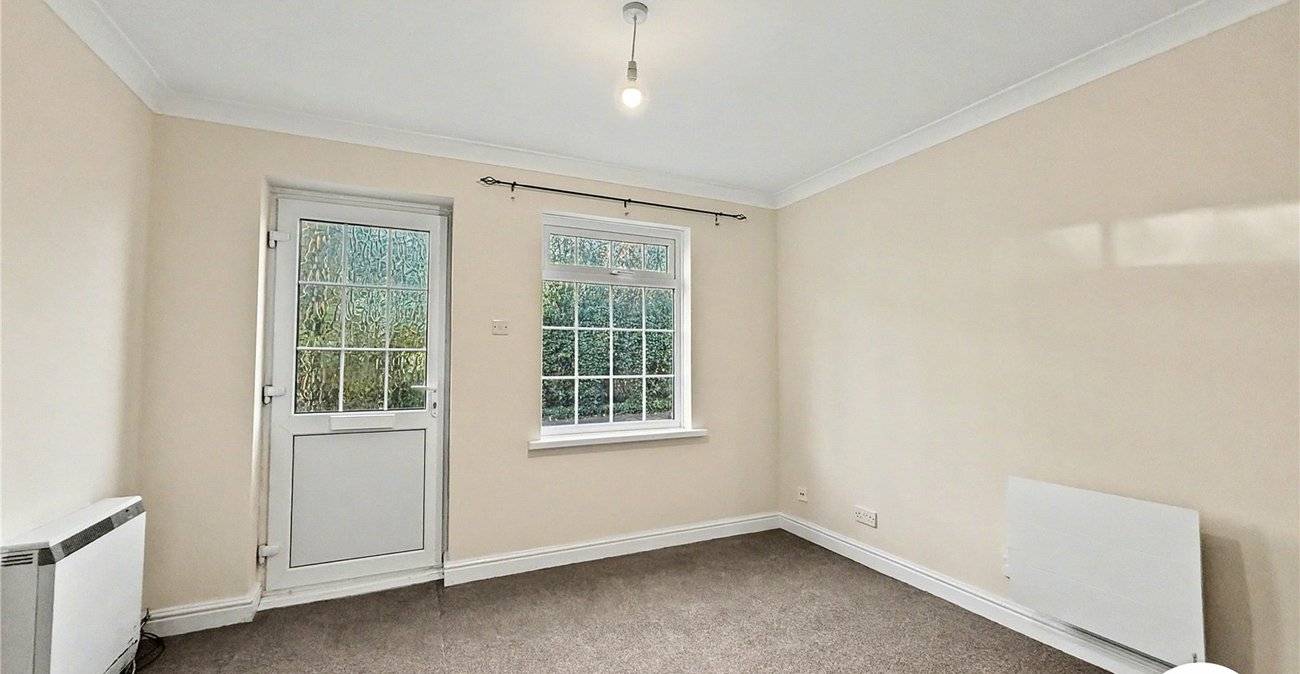 1 bedroom property for sale in East Street | Robinson Michael & Jackson