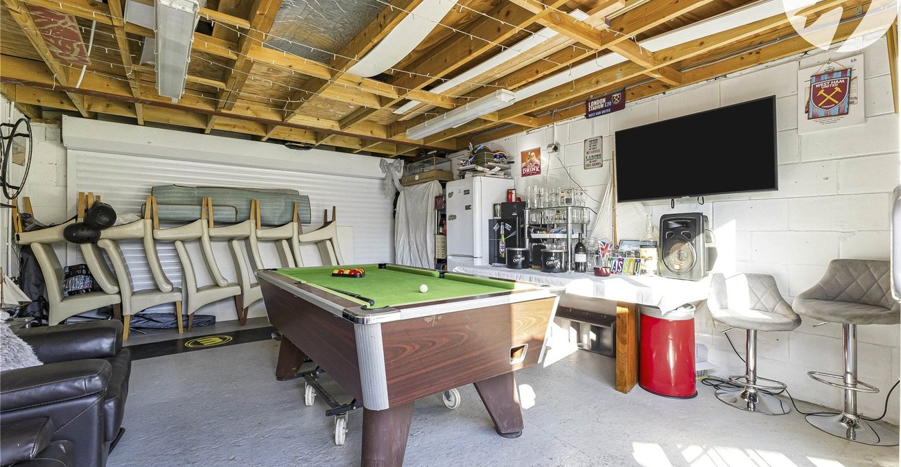 3 bedroom house for sale in Cliffe | Robinson Michael & Jackson