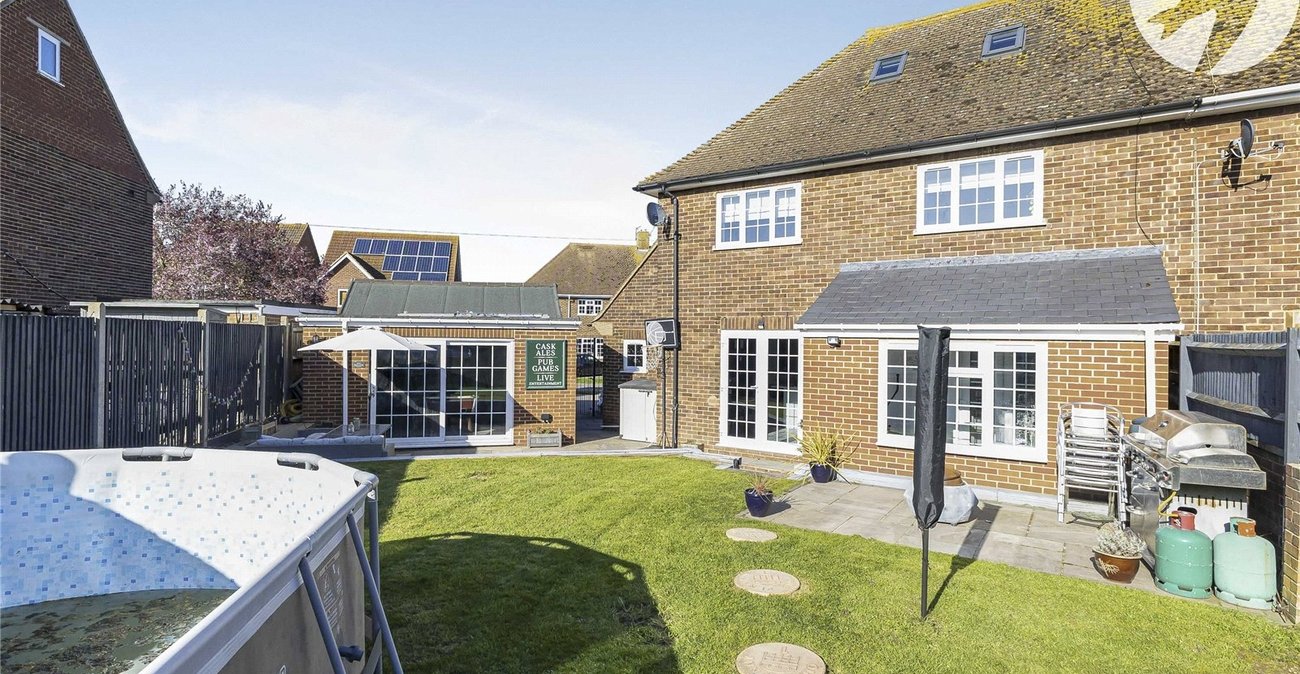 3 bedroom house for sale in Cliffe | Robinson Michael & Jackson