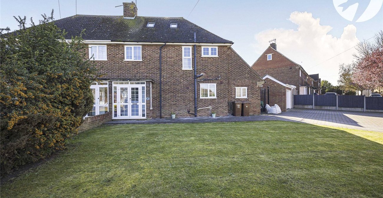 3 bedroom house for sale in Cliffe | Robinson Michael & Jackson