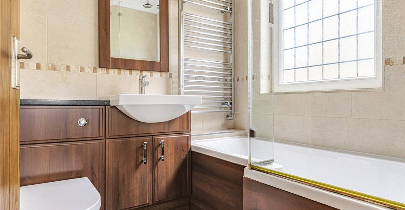 3 bedroom house for sale in Orpington | Robinson Jackson
