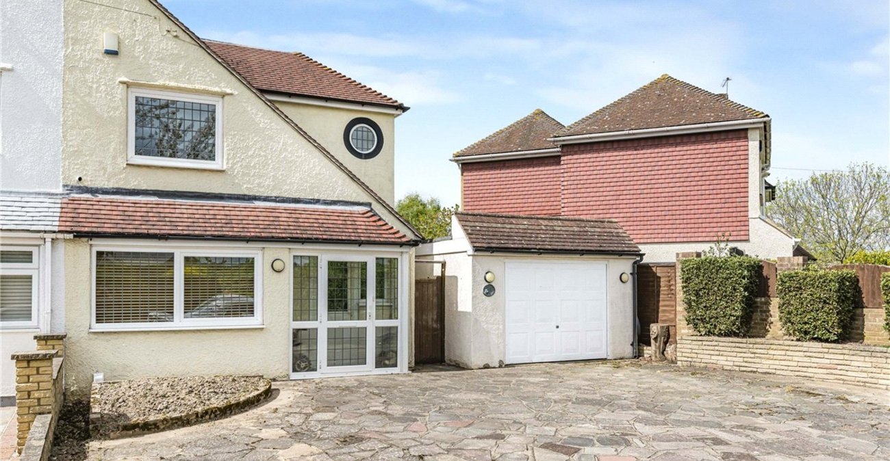 3 bedroom house for sale in Orpington | Robinson Jackson