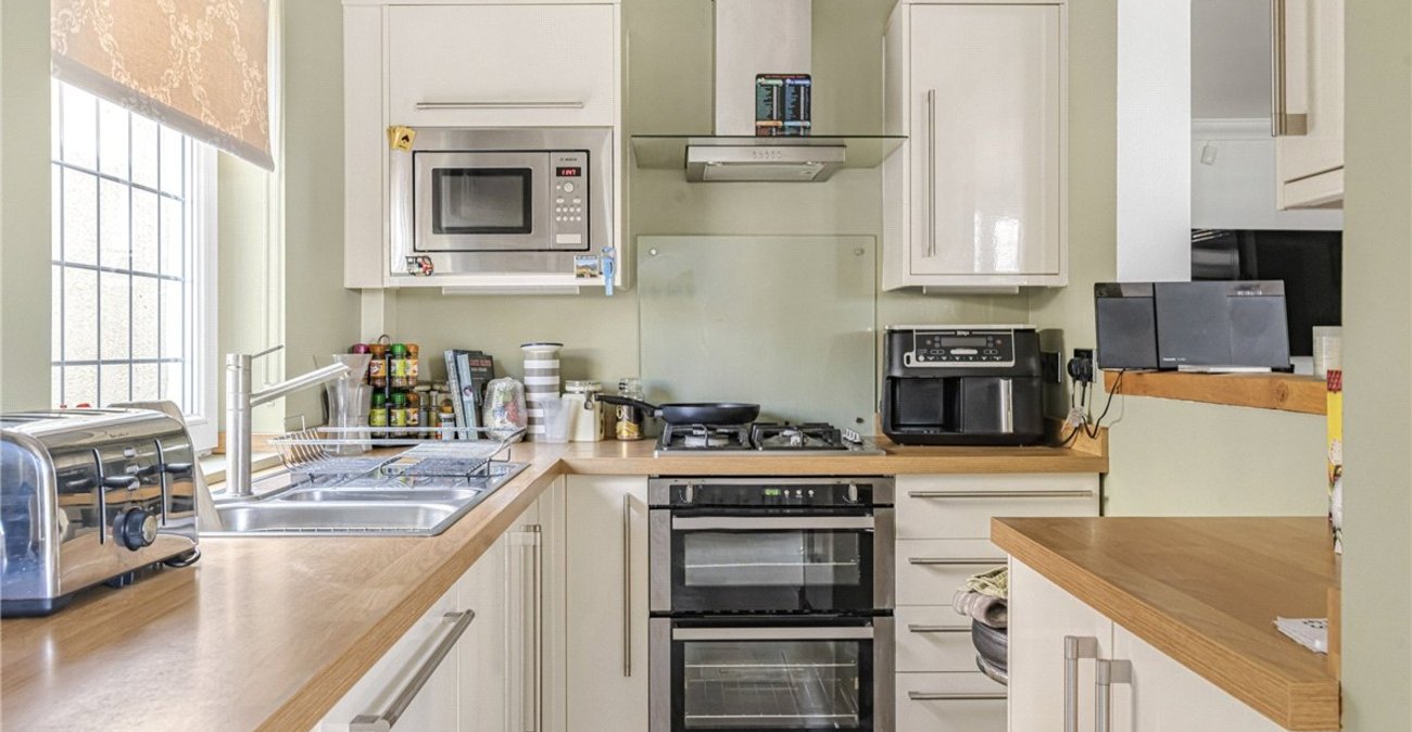 3 bedroom house for sale in Orpington | Robinson Jackson
