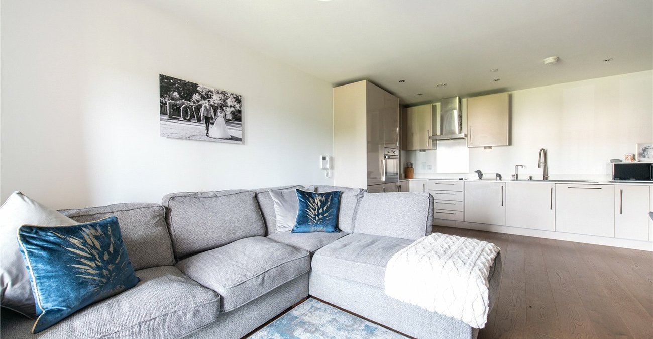 2 bedroom property for sale in Maidstone | Robinson Michael & Jackson