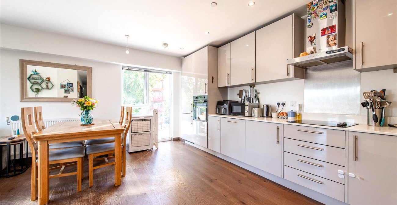 2 bedroom property for sale in Maidstone | Robinson Michael & Jackson