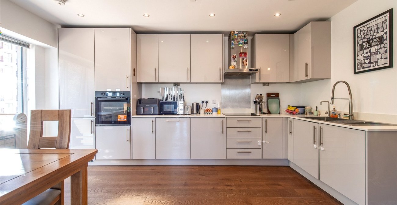 2 bedroom property for sale in Maidstone | Robinson Michael & Jackson