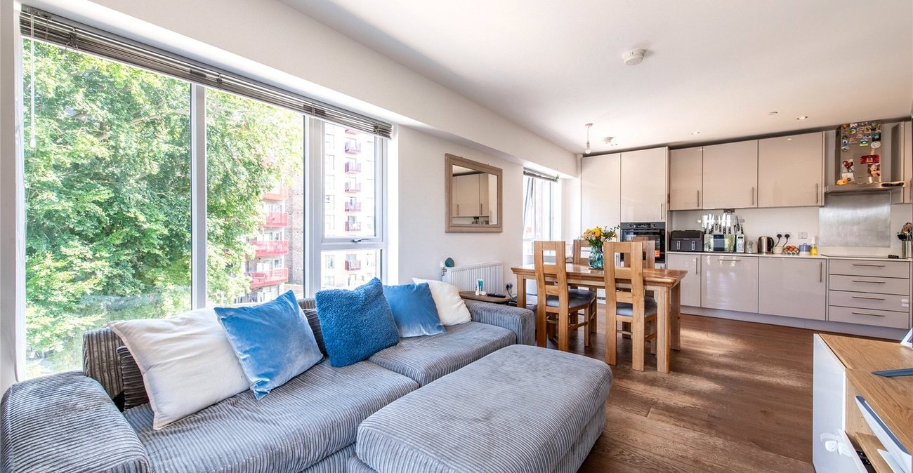 2 bedroom property for sale in Maidstone | Robinson Michael & Jackson