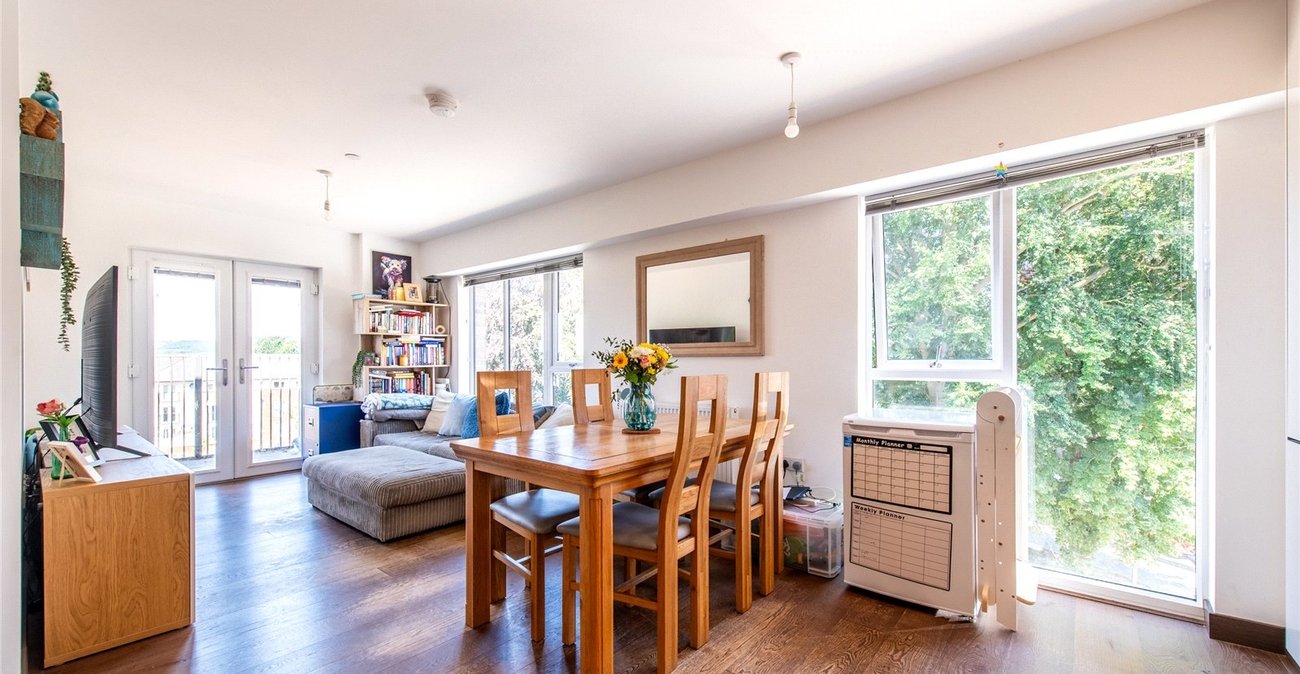 2 bedroom property for sale in Maidstone | Robinson Michael & Jackson