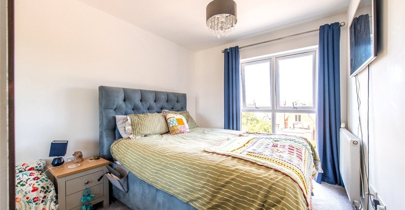 2 bedroom property for sale in Maidstone | Robinson Michael & Jackson