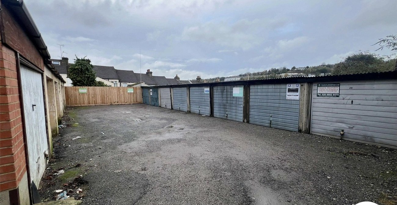 1 bedroom property for sale in Alexandra Road | Robinson Michael & Jackson