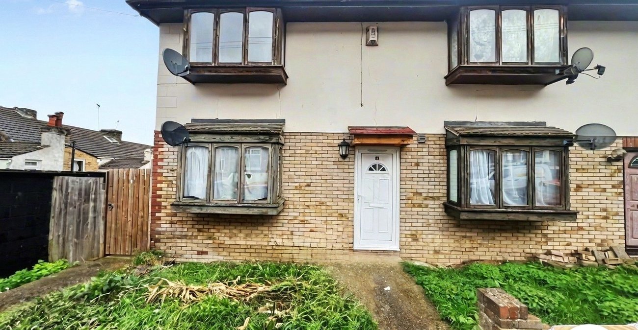 1 bedroom property for sale in Alexandra Road | Robinson Michael & Jackson