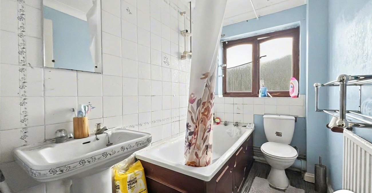 1 bedroom property for sale in Alexandra Road | Robinson Michael & Jackson