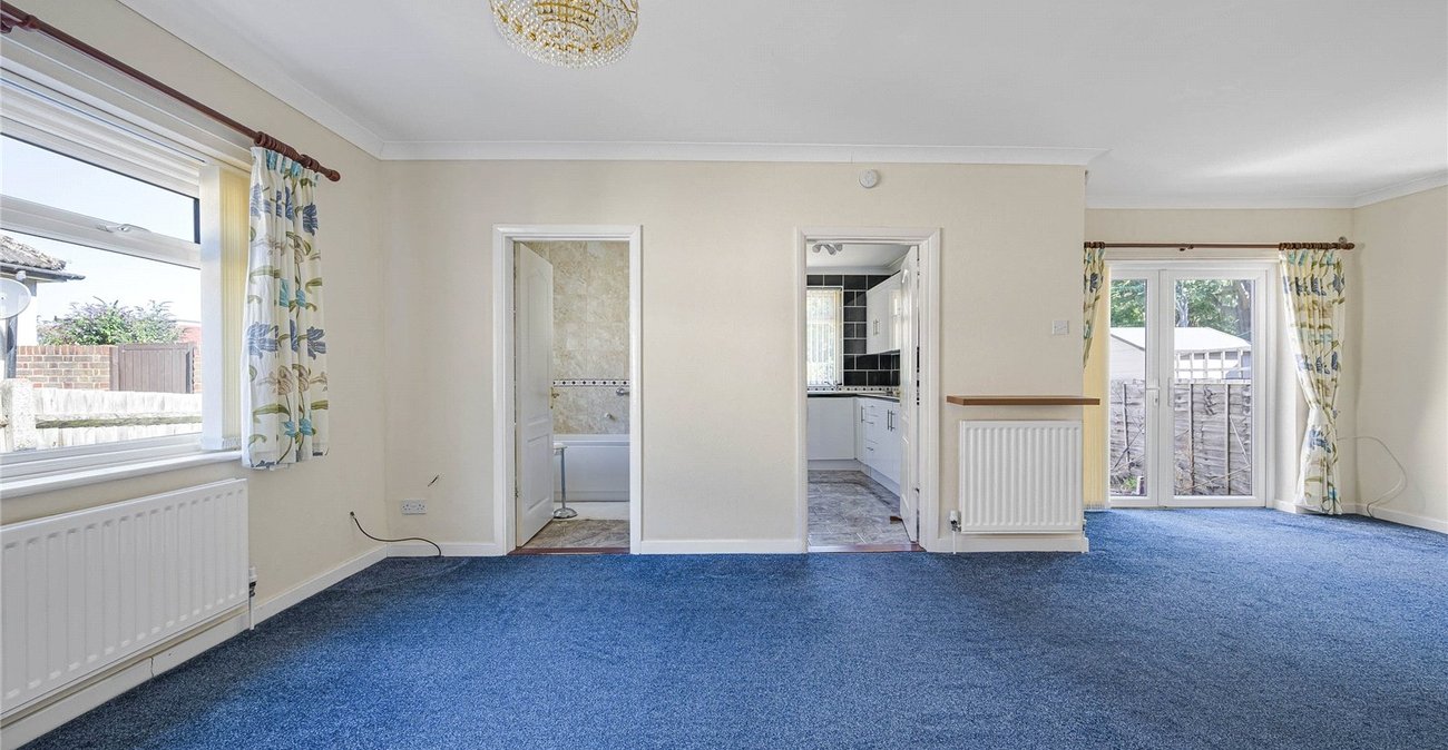 2 bedroom bungalow for sale in Welling | Robinson Jackson