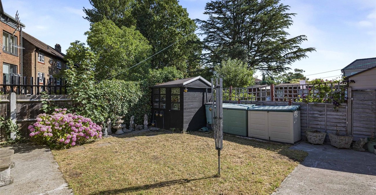 2 bedroom bungalow for sale in Welling | Robinson Jackson