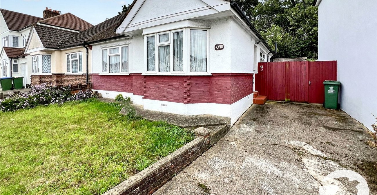 2 bedroom bungalow for sale in Welling | Robinson Jackson