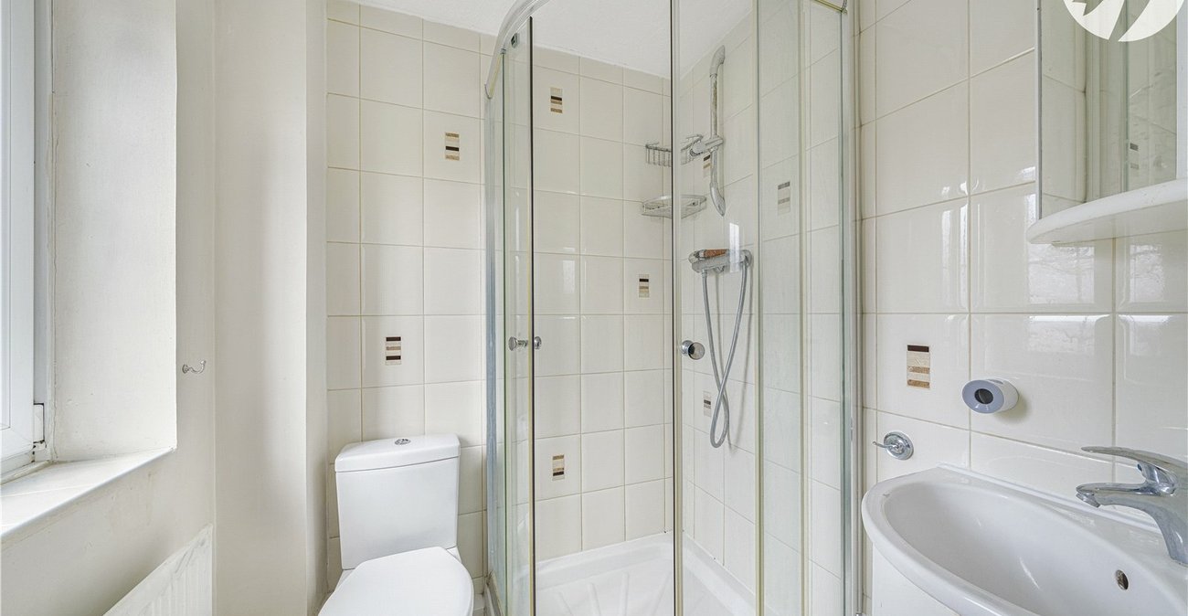 2 bedroom house for sale in Northfleet | Robinson Michael & Jackson