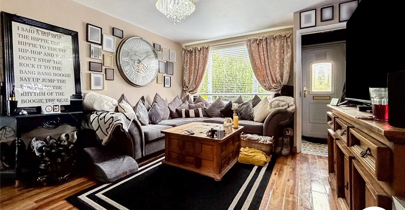 2 bedroom property for sale in Maidstone | Robinson Michael & Jackson