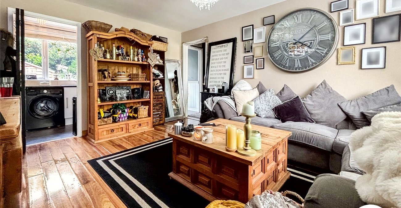 2 bedroom property for sale in Maidstone | Robinson Michael & Jackson