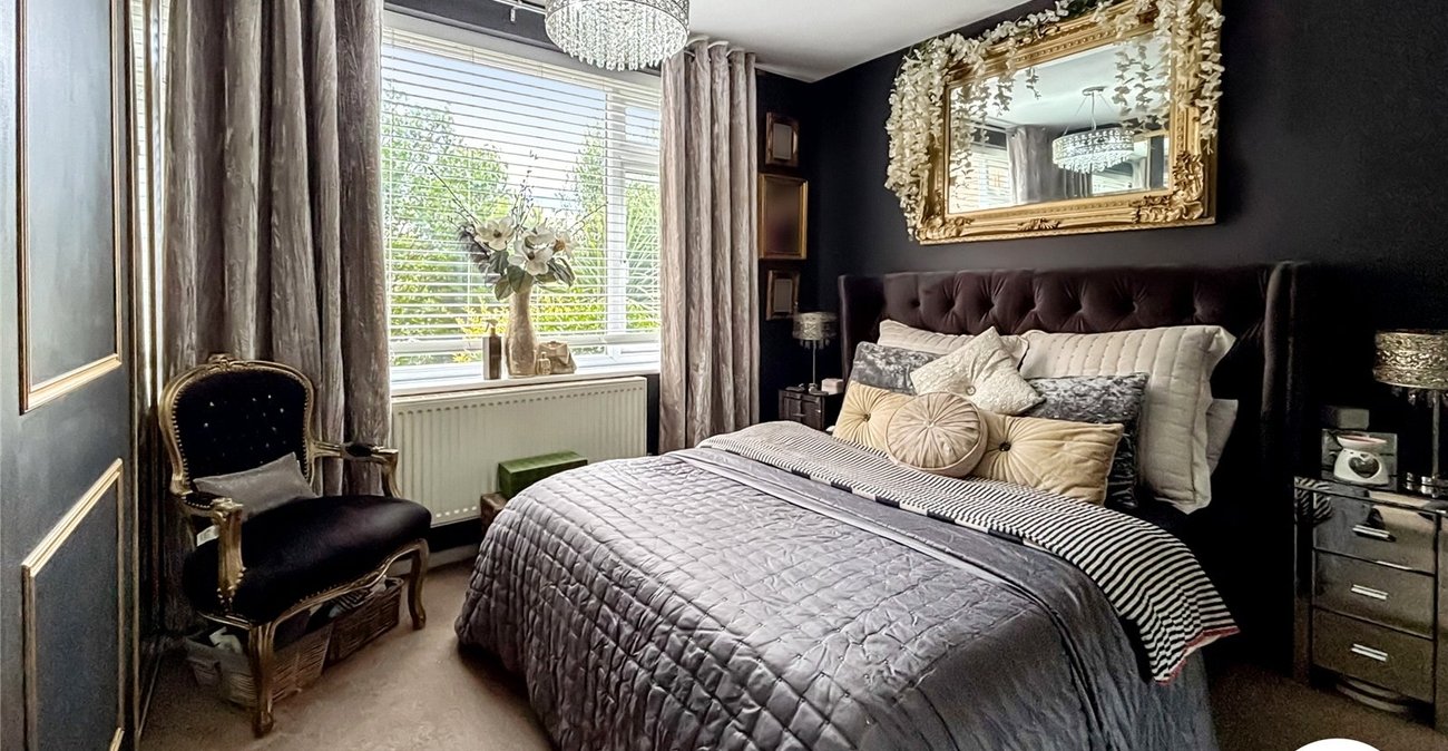 2 bedroom property for sale in Maidstone | Robinson Michael & Jackson
