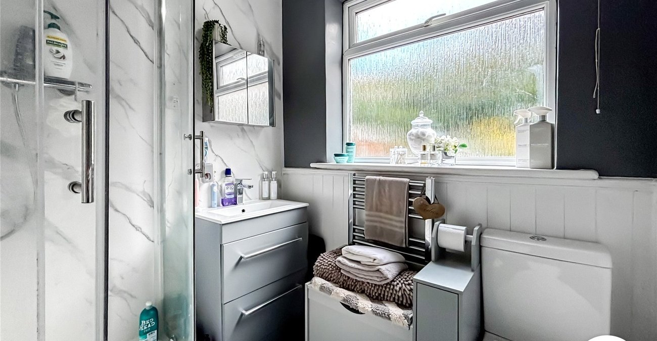 2 bedroom property for sale in Maidstone | Robinson Michael & Jackson