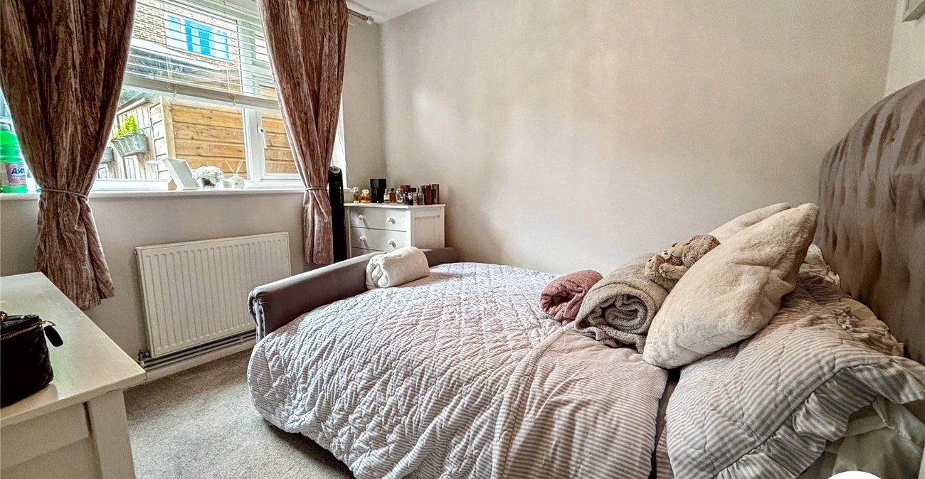 2 bedroom property for sale in Maidstone | Robinson Michael & Jackson