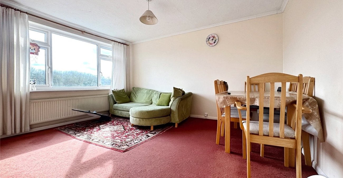 2 bedroom property for sale in Maidstone | Robinson Michael & Jackson