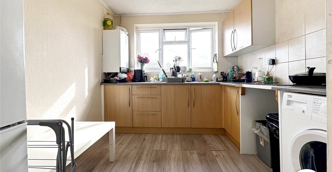 2 bedroom property for sale in Maidstone | Robinson Michael & Jackson