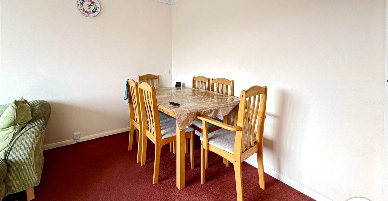 2 bedroom property for sale in Maidstone | Robinson Michael & Jackson