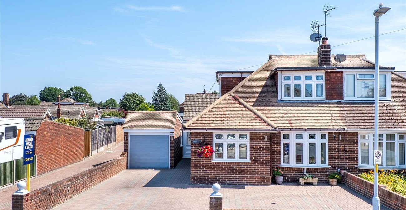 3 bedroom house for sale in Sittingbourne | Robinson Michael & Jackson