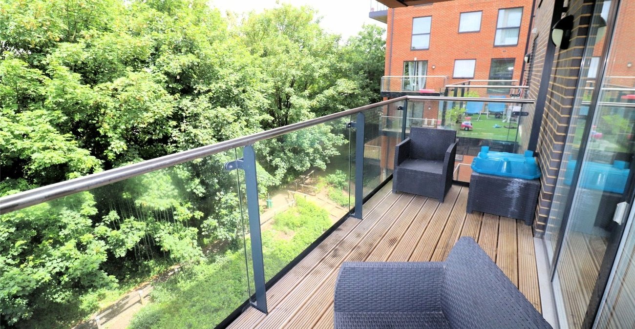 2 bedroom property for sale in Furners Close | Robinson Jackson