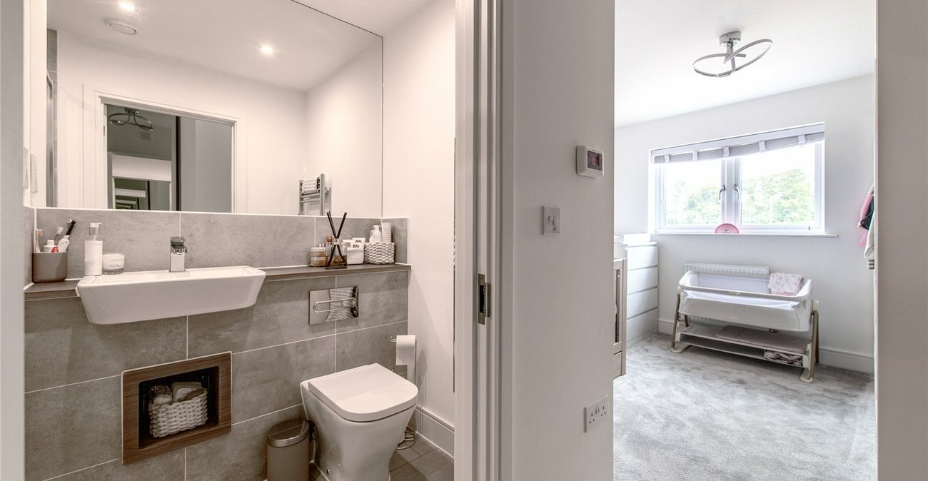 2 bedroom property for sale in Langley | Robinson Michael & Jackson