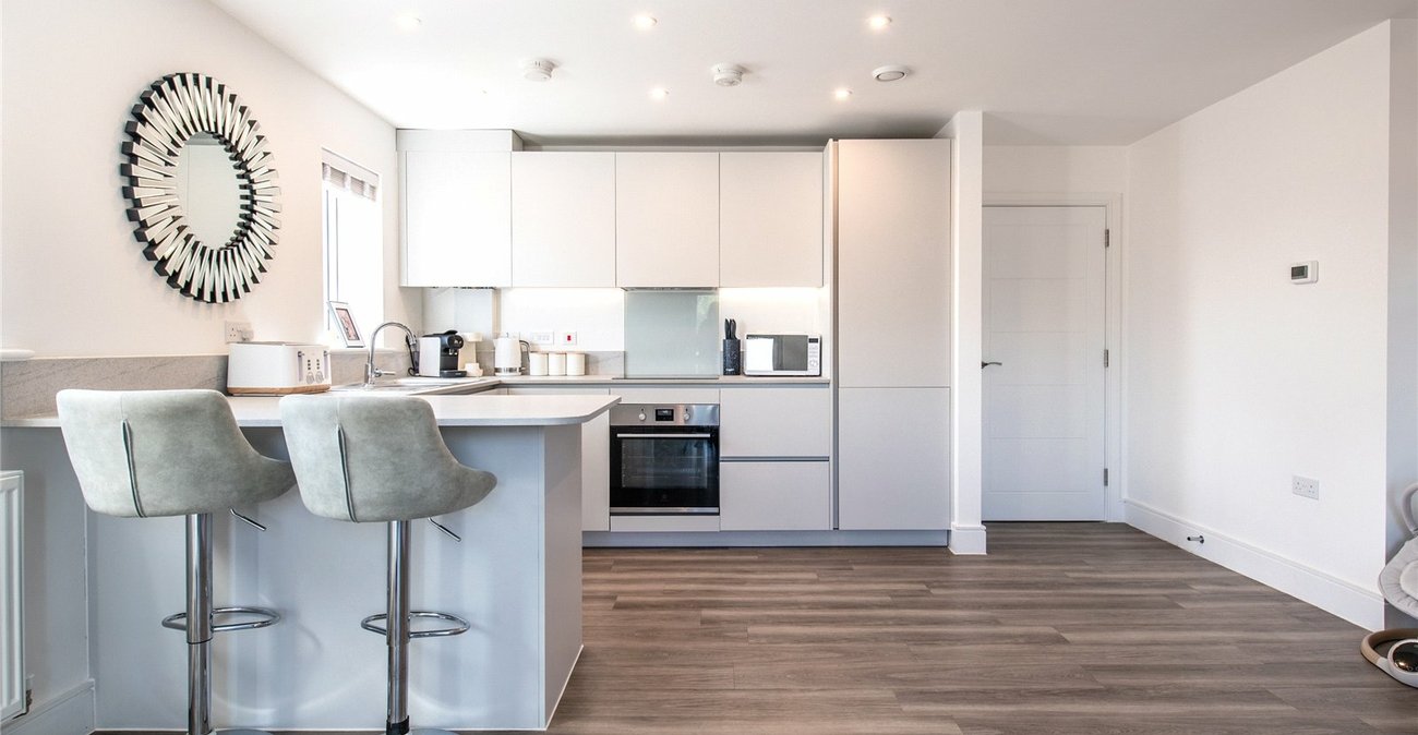 2 bedroom property for sale in Langley | Robinson Michael & Jackson