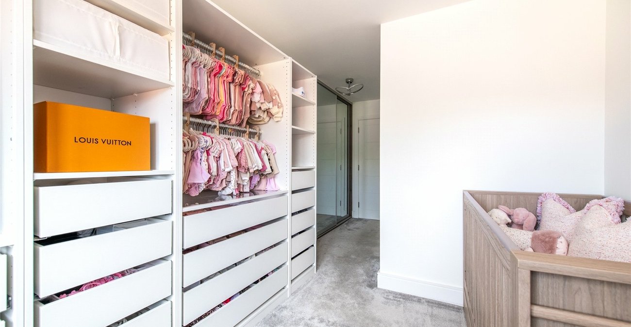 2 bedroom property for sale in Langley | Robinson Michael & Jackson