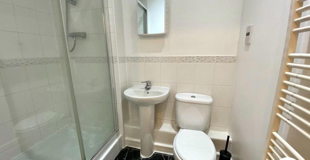 2 bedroom property for sale in Desvignes Drive | Robinson Jackson