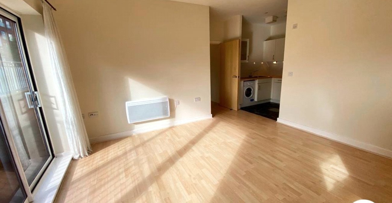 2 bedroom property for sale in Desvignes Drive | Robinson Jackson