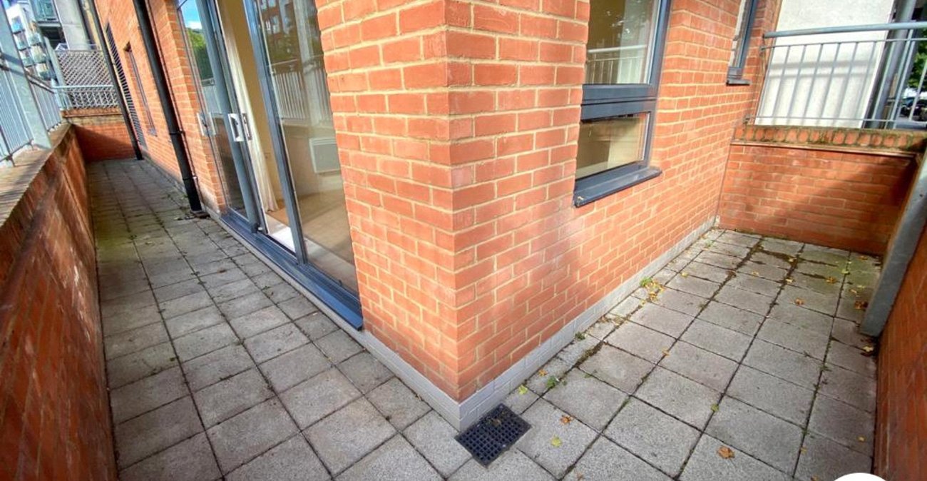 2 bedroom property for sale in Desvignes Drive | Robinson Jackson