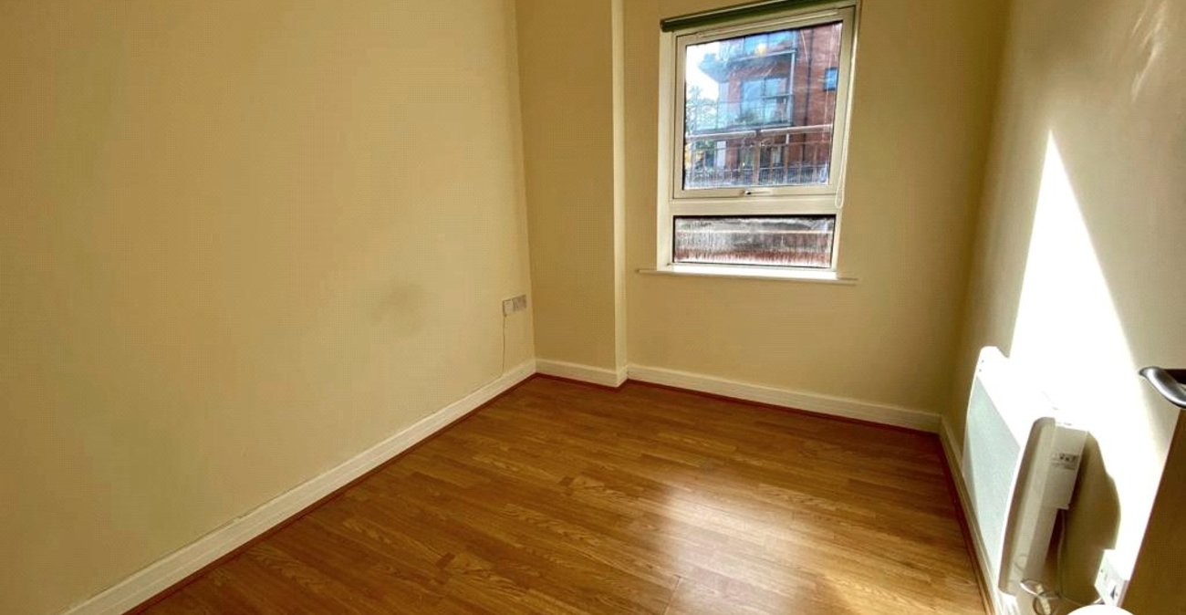 2 bedroom property for sale in Desvignes Drive | Robinson Jackson