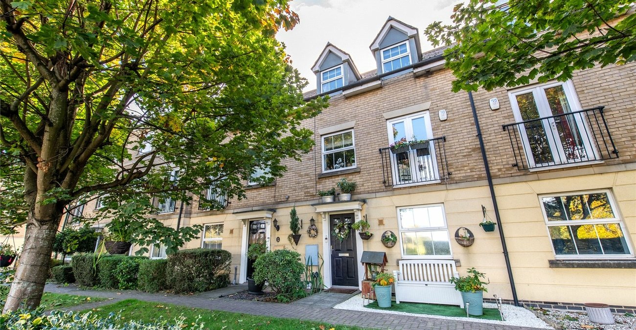 4 bedroom property for sale in Gillingham | Robinson Michael & Jackson