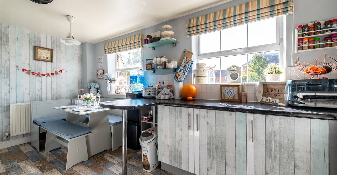 4 bedroom property for sale in Gillingham | Robinson Michael & Jackson