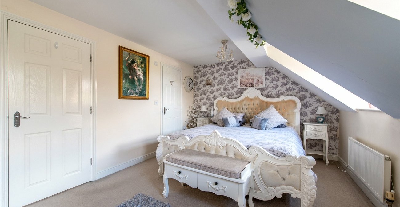 4 bedroom property for sale in Gillingham | Robinson Michael & Jackson