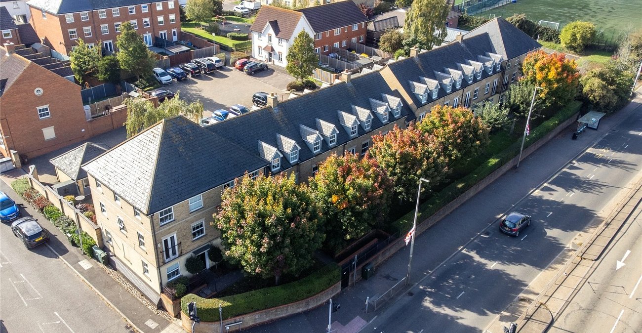 4 bedroom property for sale in Gillingham | Robinson Michael & Jackson