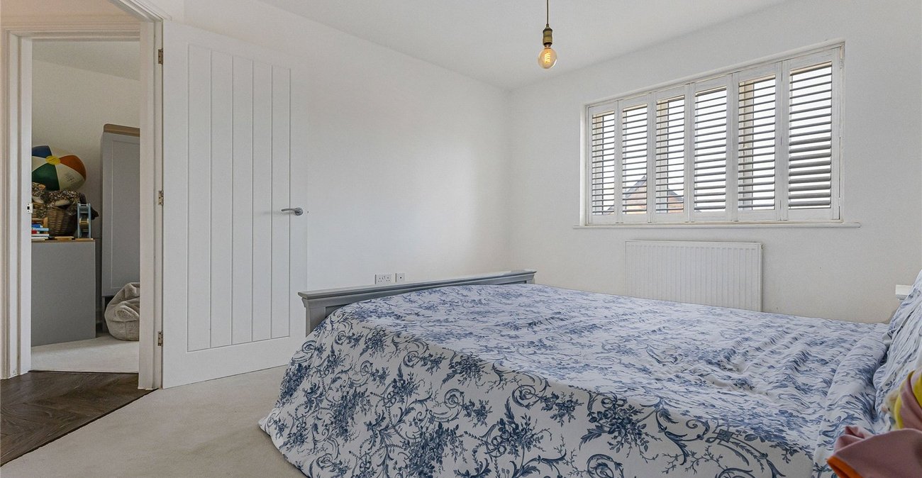 3 bedroom house for sale in Cliffe Woods | Robinson Michael & Jackson