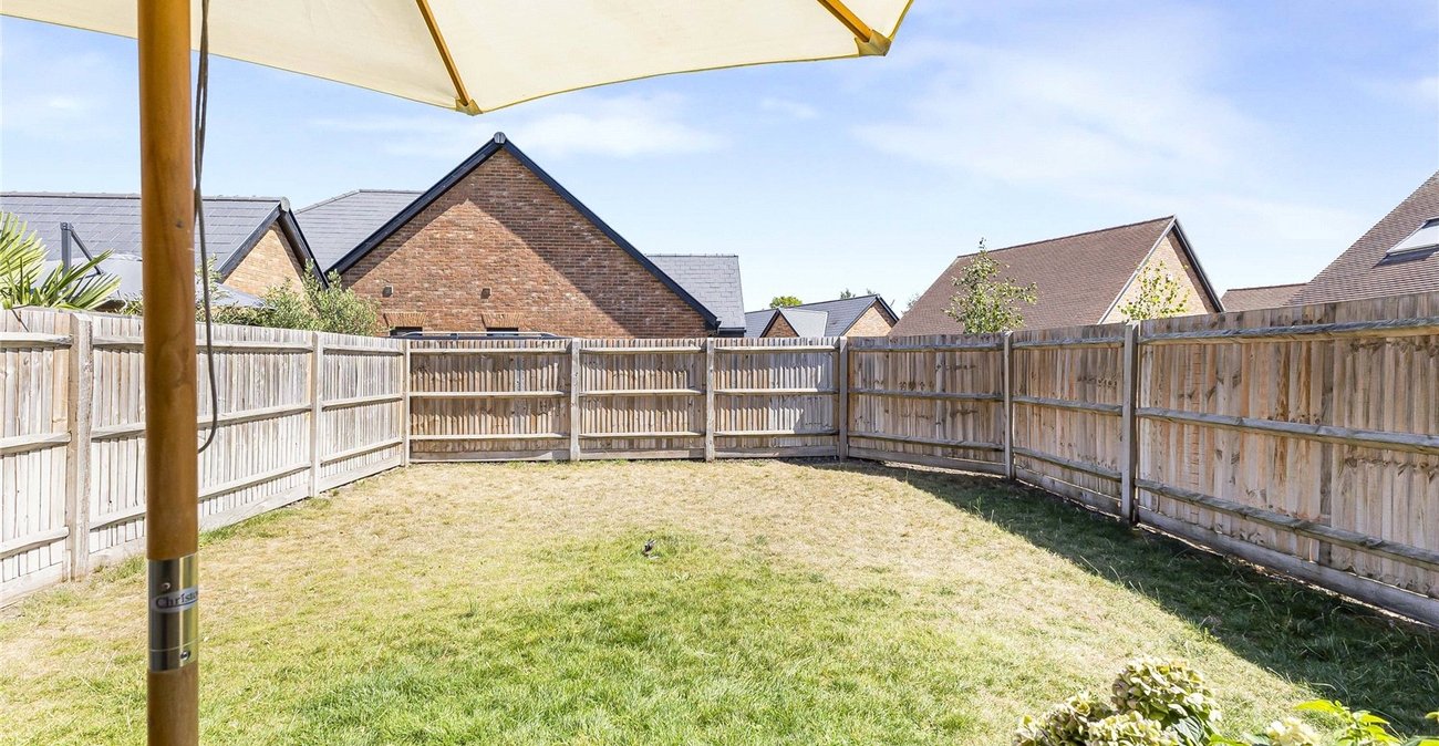 3 bedroom house for sale in Cliffe Woods | Robinson Michael & Jackson