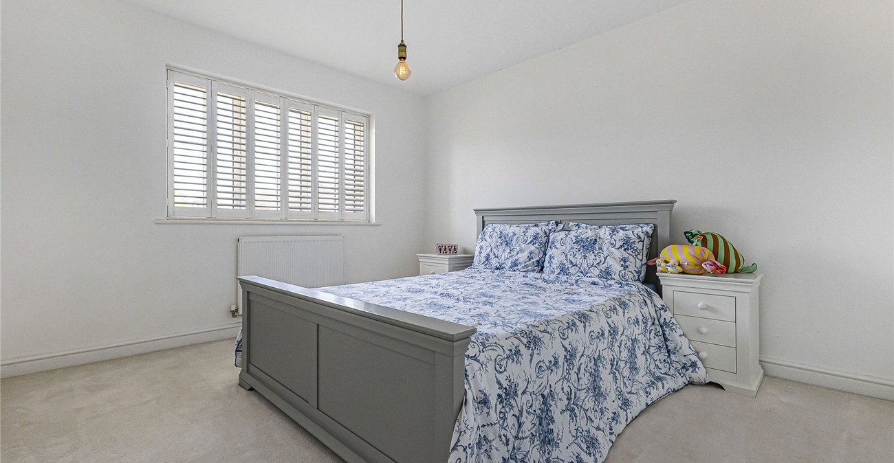 3 bedroom house for sale in Cliffe Woods | Robinson Michael & Jackson