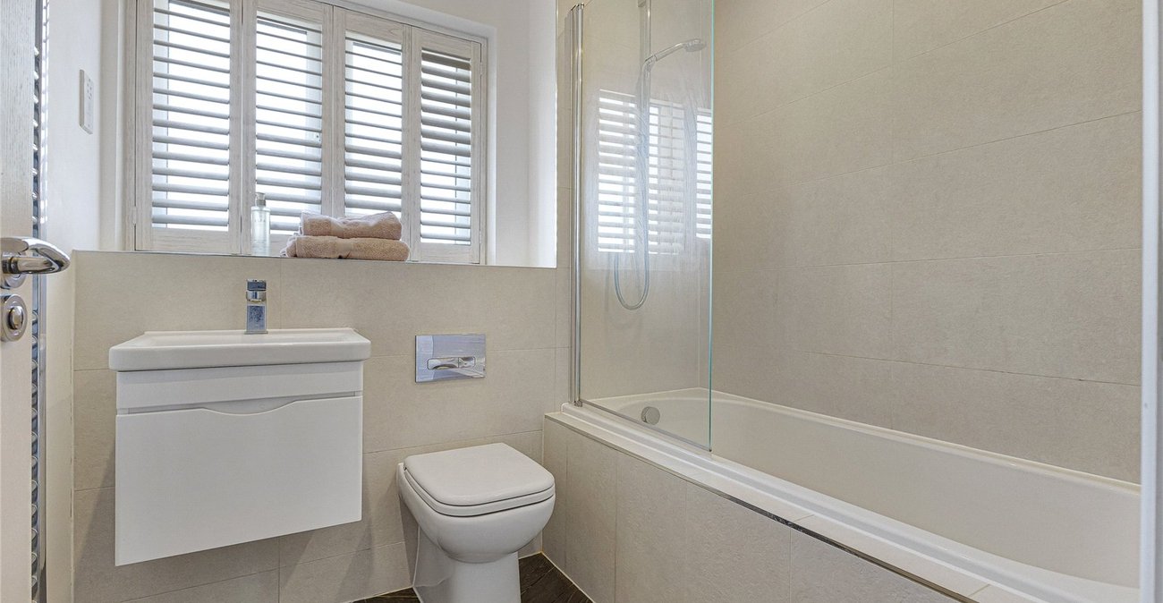 3 bedroom house for sale in Cliffe Woods | Robinson Michael & Jackson