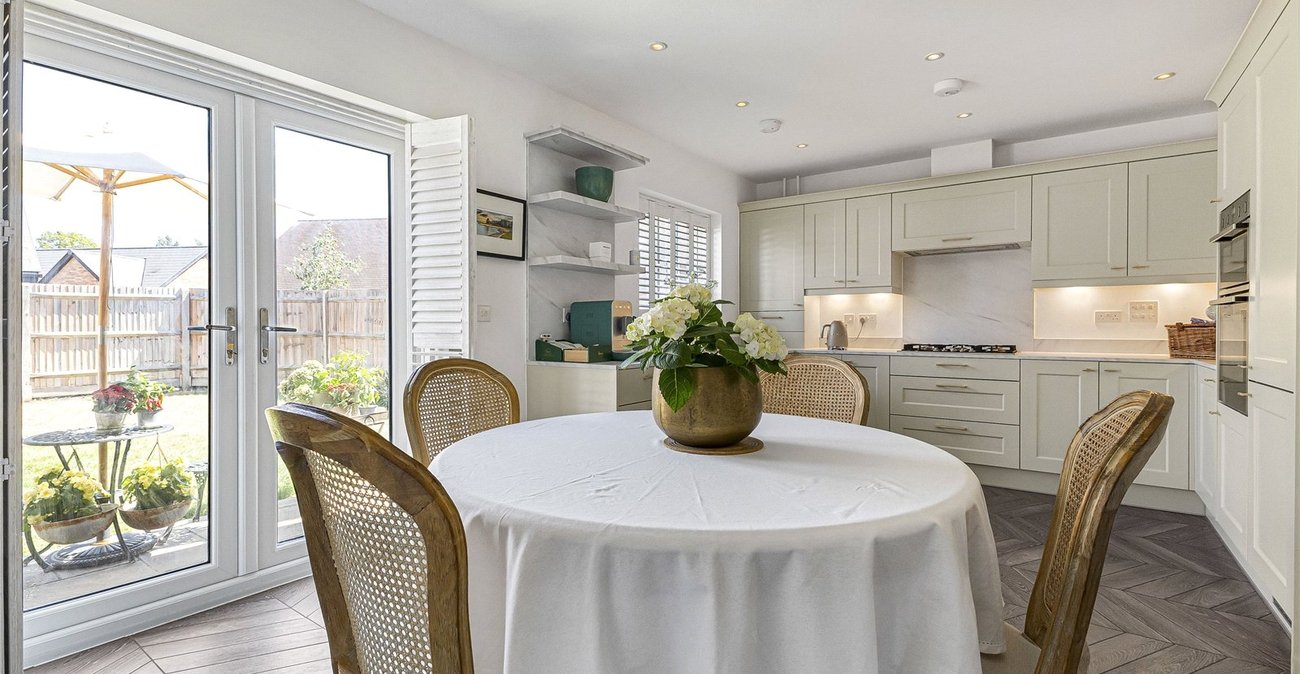 3 bedroom house for sale in Cliffe Woods | Robinson Michael & Jackson